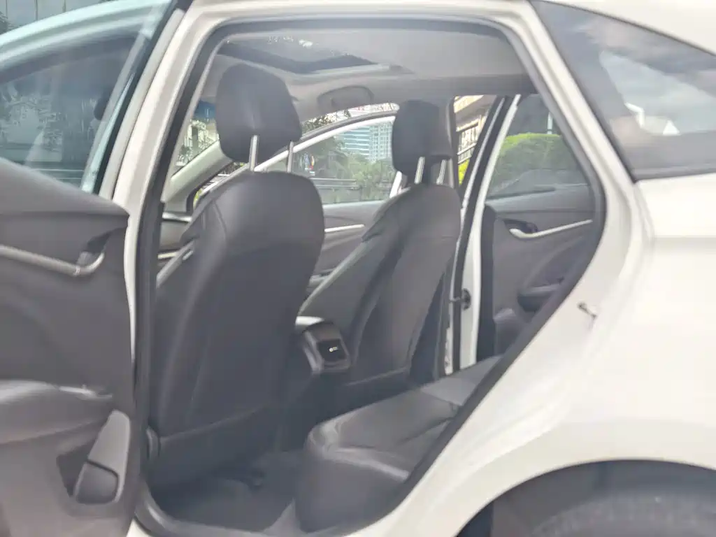 Buick Excelle — миниатюра 11