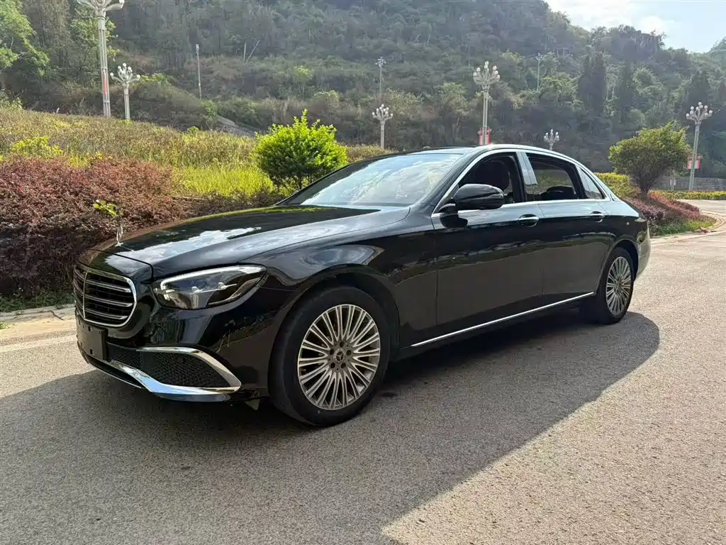 Mercedes-Benz E-Class 2023