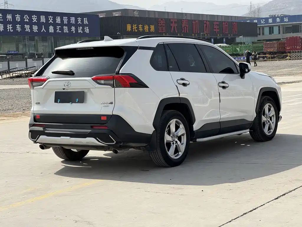 TOYOTA RAV4 RONGFANG