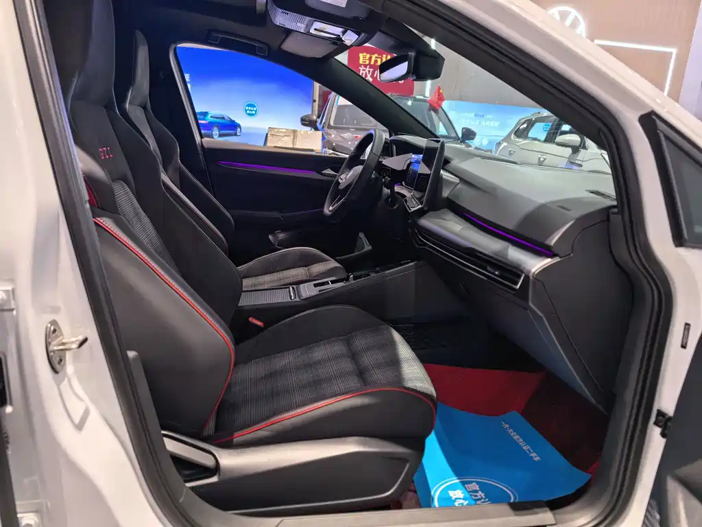 Volkswagen Golf GTI — миниатюра 8