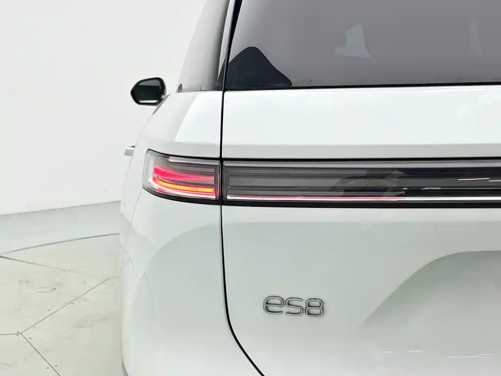 NIO ES8 — миниатюра 3