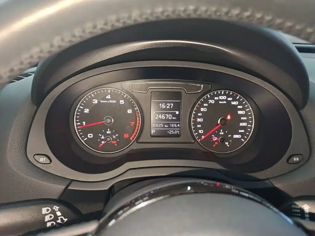 Audi Q3 — миниатюра 12