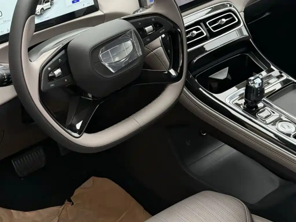 GEELY AUTOMOBILE BOYUE L