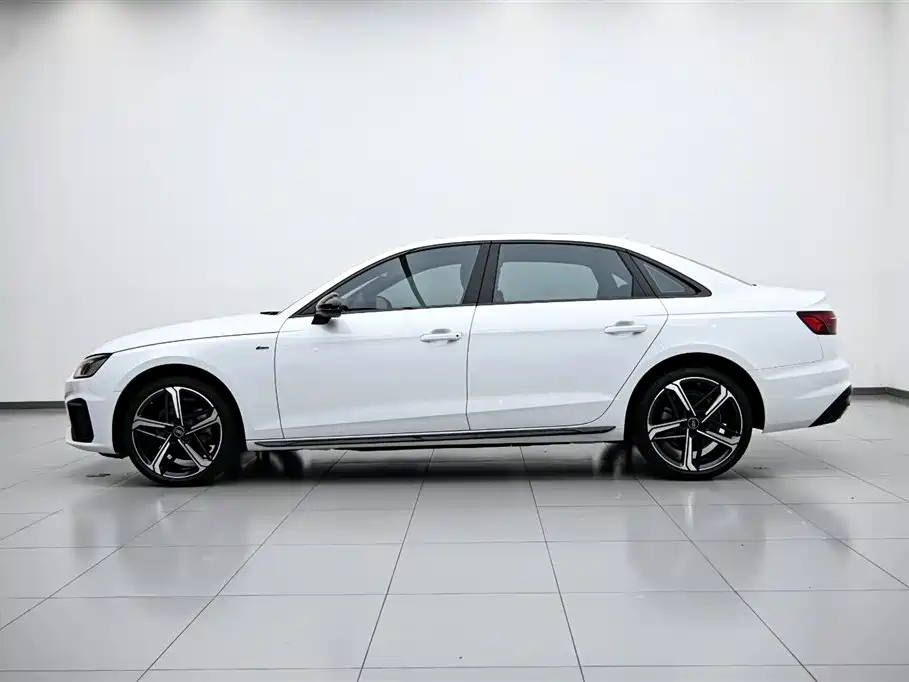 Audi A4L 2024 40 TFSI Luxury