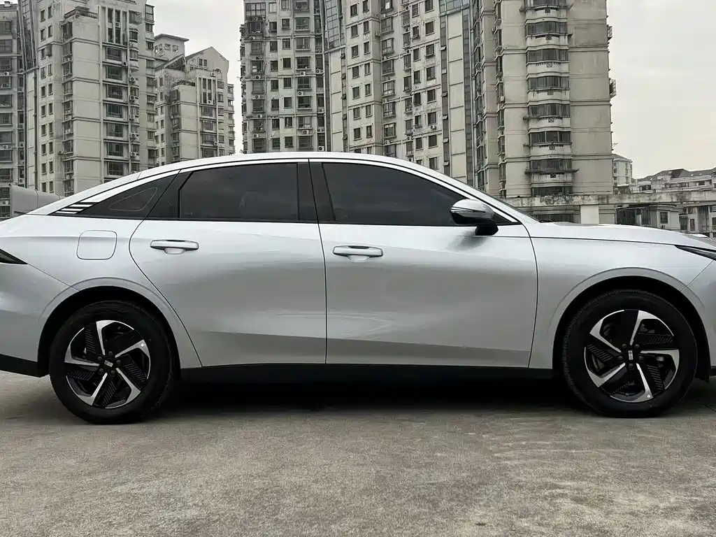 GEELY GALAXY GALAXY L6