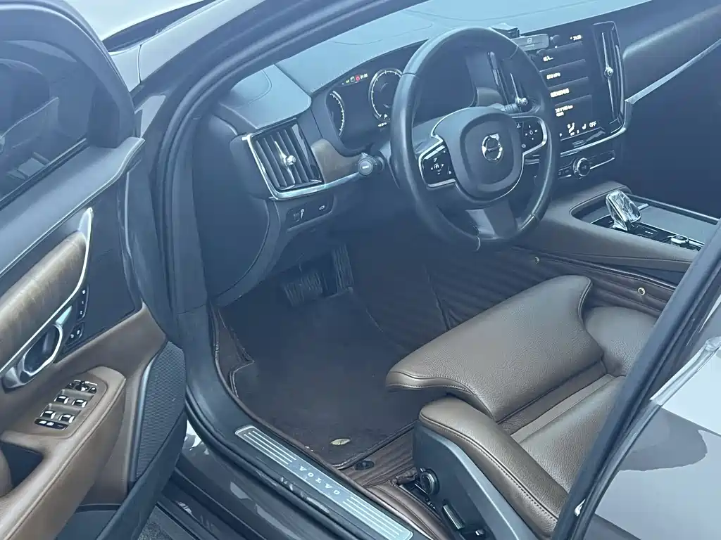 Volvo S90 2021 B5 Luxury
