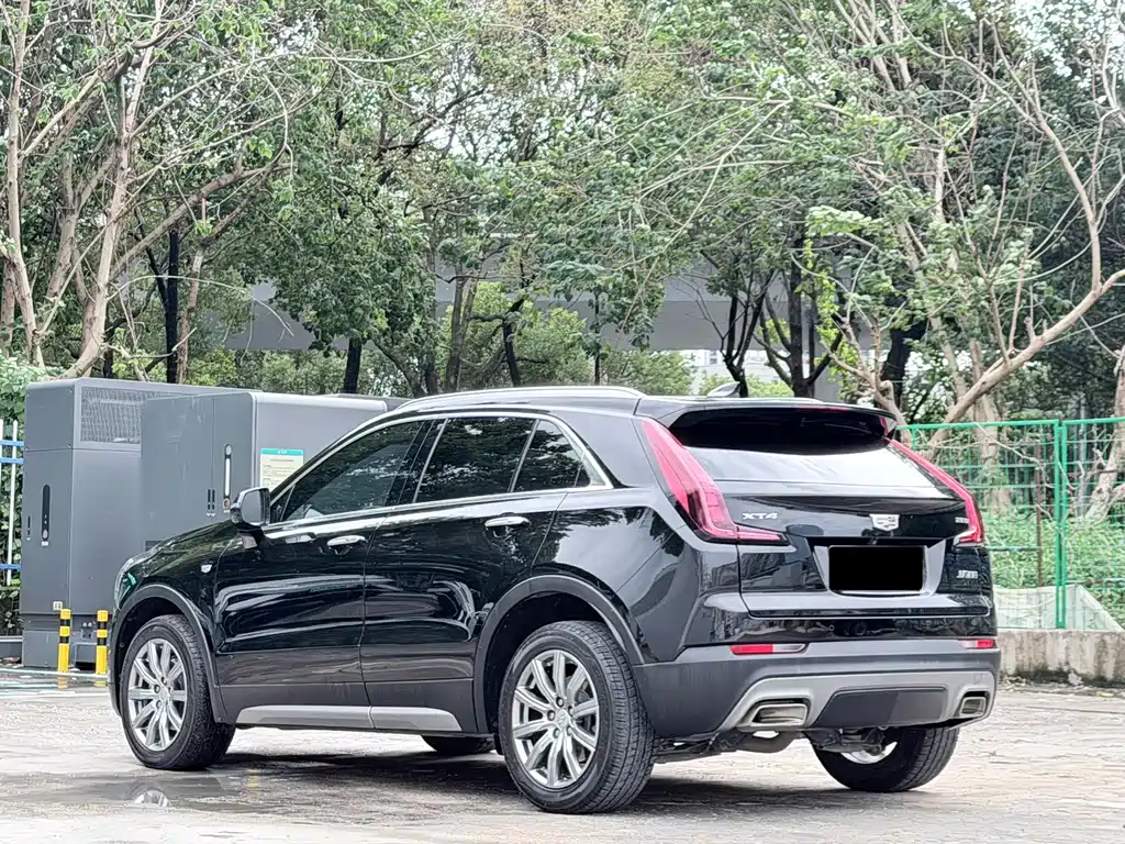 Cadillac XT4 2022 — фото 16