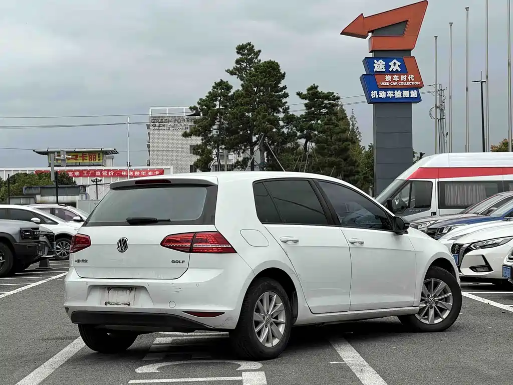Volkswagen Golf — миниатюра 10