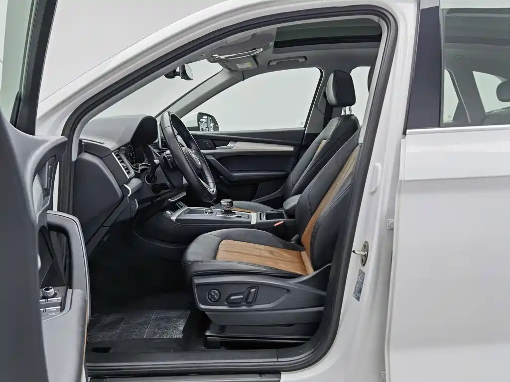 Audi Q5L — миниатюра 10