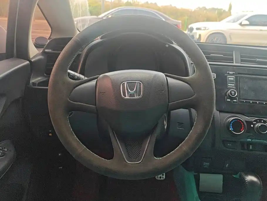 Honda Fit — миниатюра 15