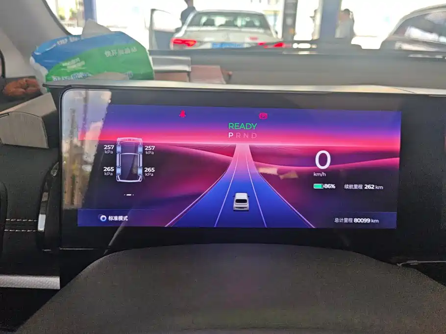 Baojun KiWi EV — миниатюра 14