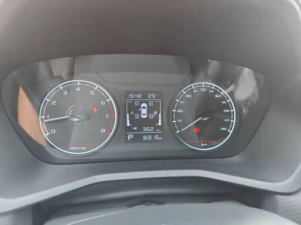 Geely Emgrand — миниатюра 12