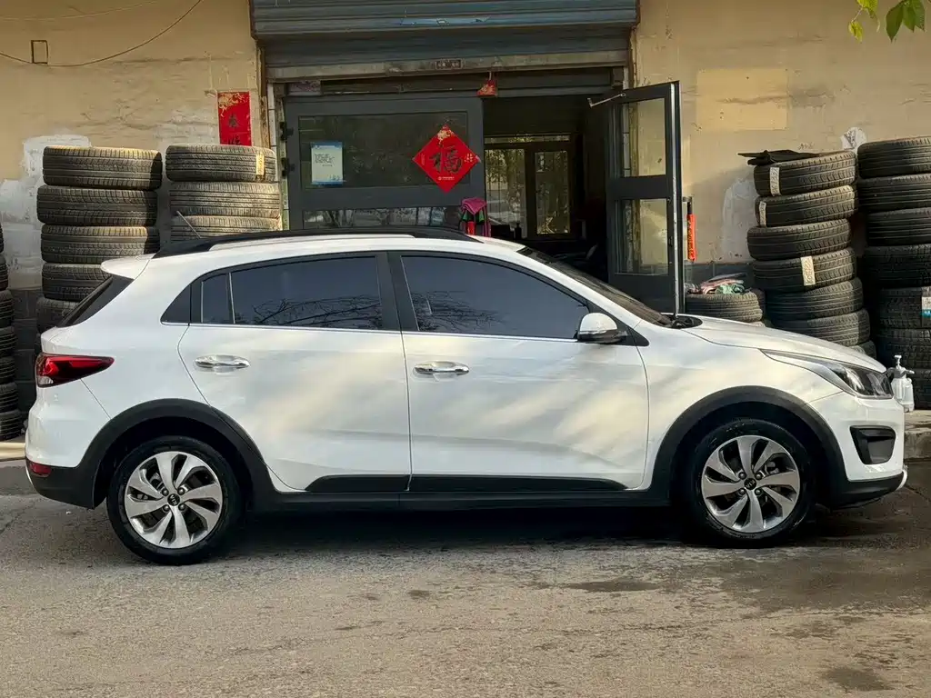 Kia KX Cross — миниатюра 6