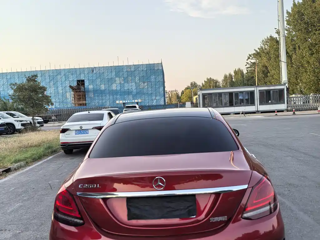 Mercedes-Benz C-Class — миниатюра 5
