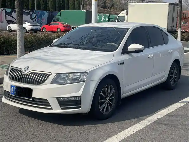 SKODA OCTAVIA 2017