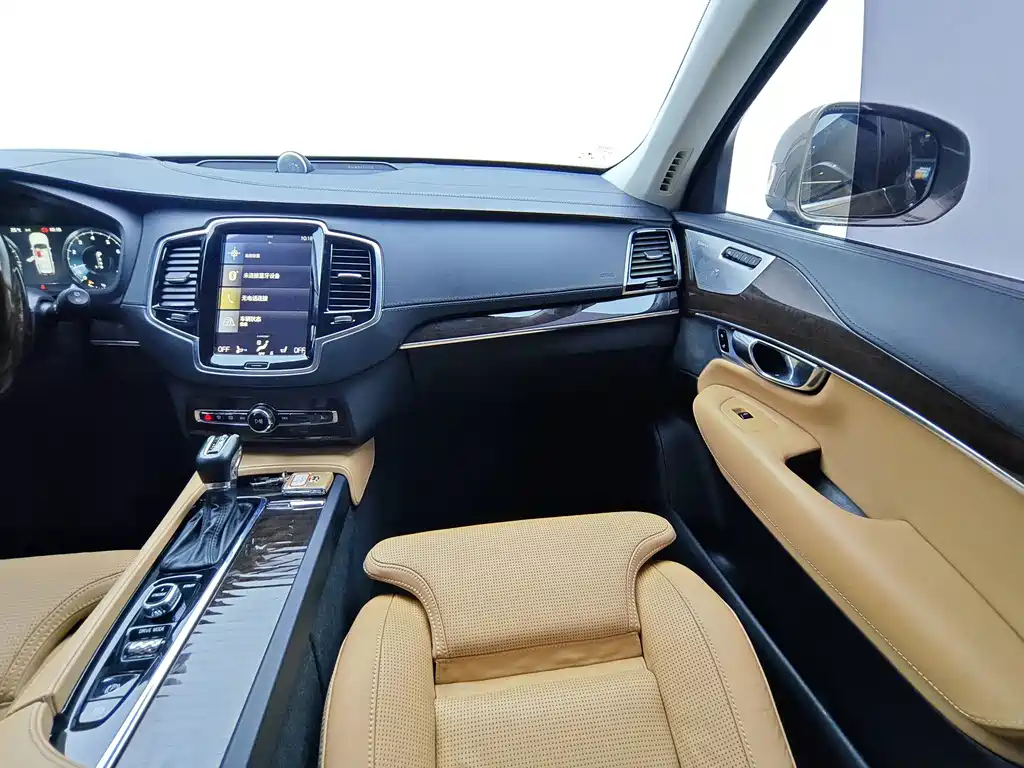 Volvo XC90 — миниатюра 12