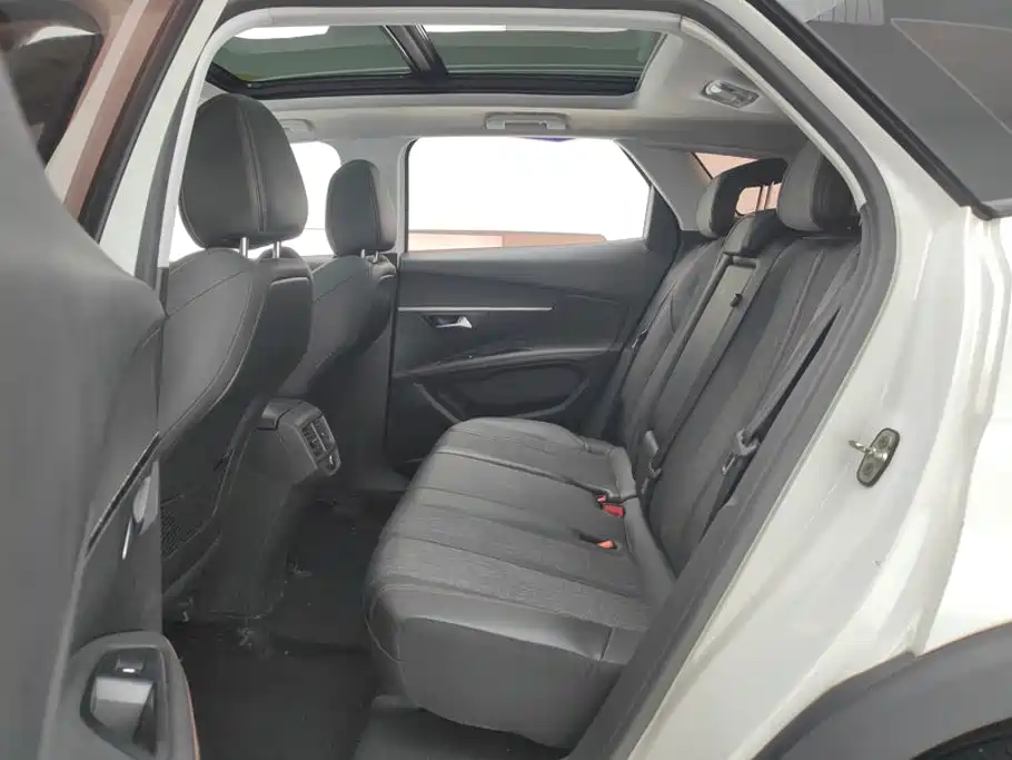 Peugeot 4008 — миниатюра 11