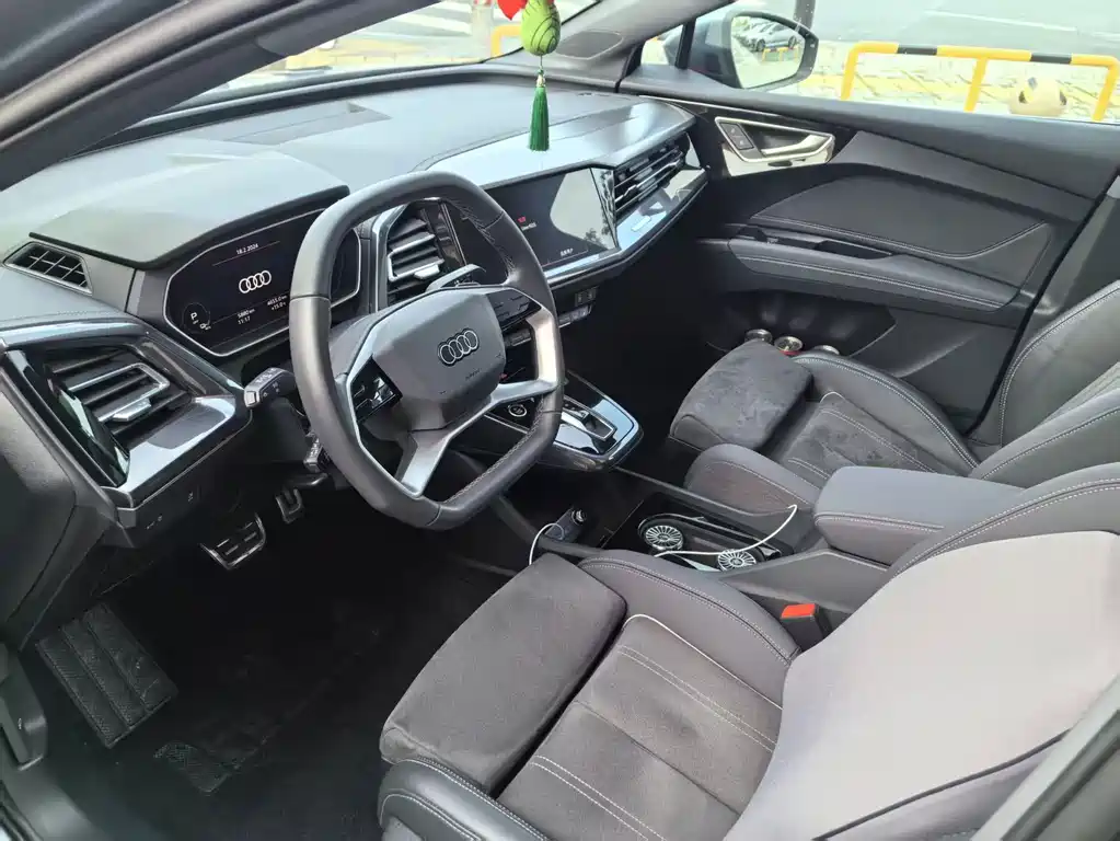 Audi Q4 e-tron — миниатюра 11