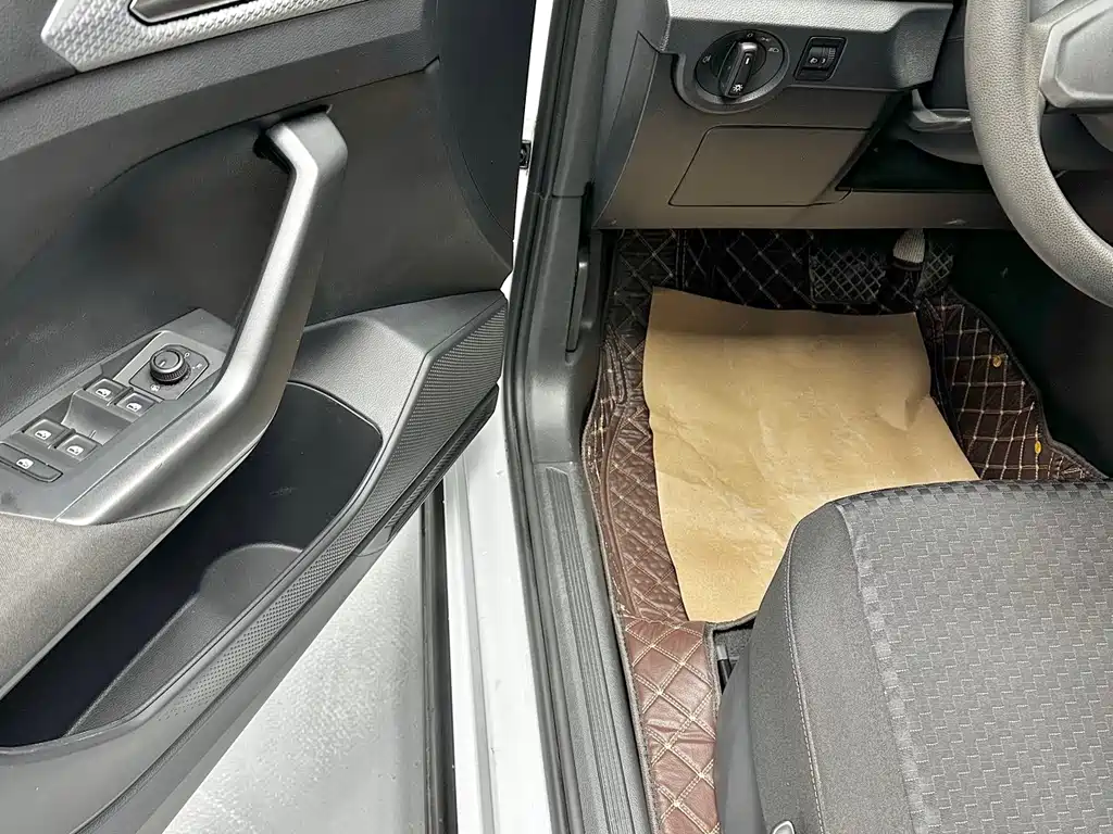 VOLKSWAGEN EXPLORING THE SHADOW