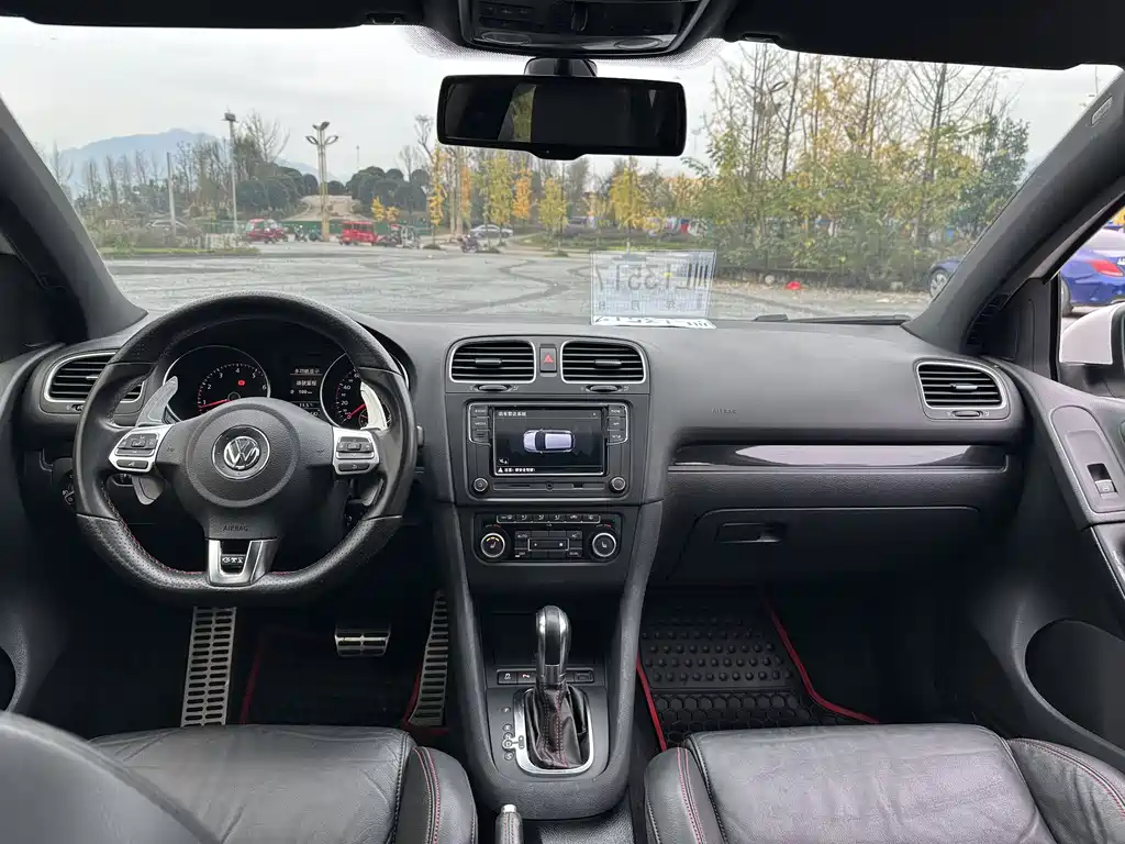 Volkswagen Golf GTI GTI 2012 2.0TSI GTI