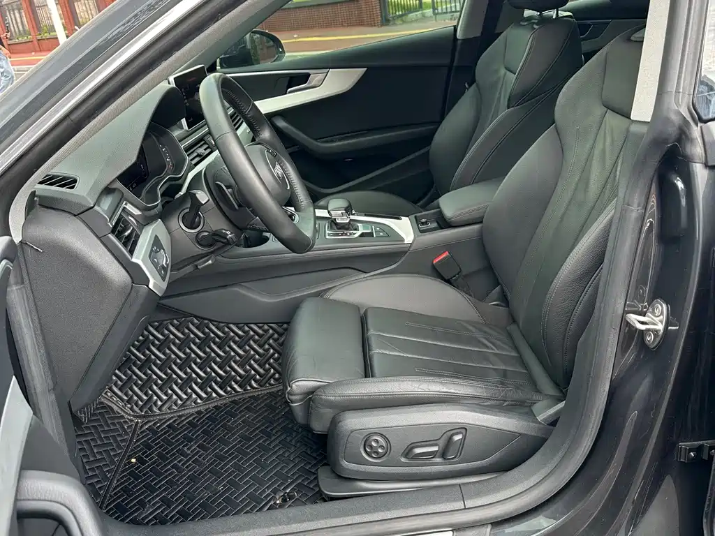 Audi A5 (Import) — миниатюра 32