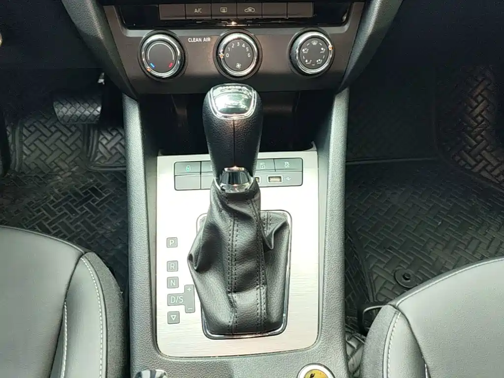 Skoda Octavia — миниатюра 14