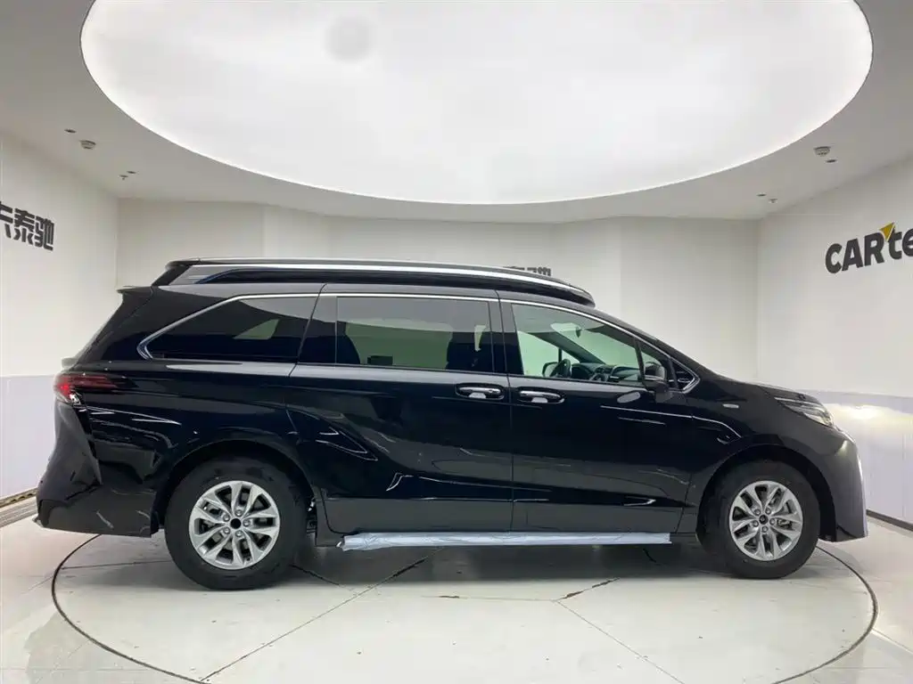 Toyota Granvia 2025 2.5L AT