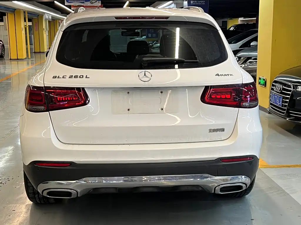 MERCEDES-BENZ GLC