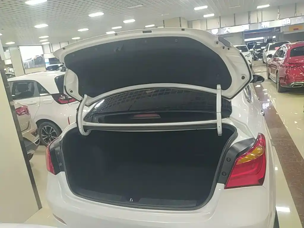 Hyundai Mistra — миниатюра 19
