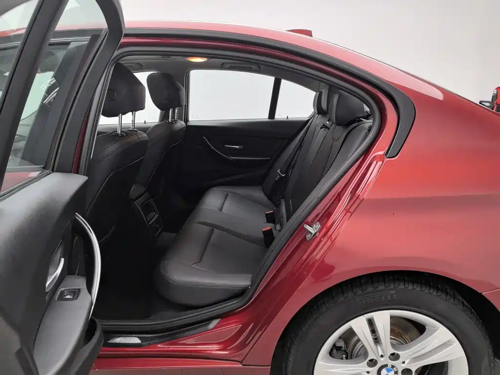 BMW 3 Series — миниатюра 15