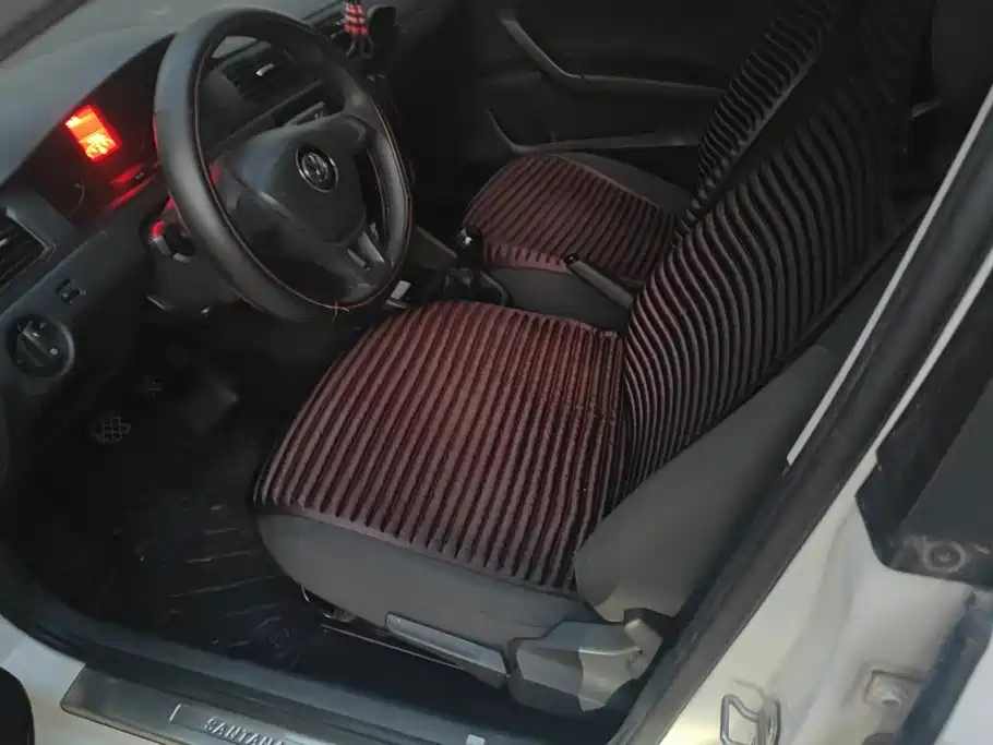 Volkswagen Santana — миниатюра 9