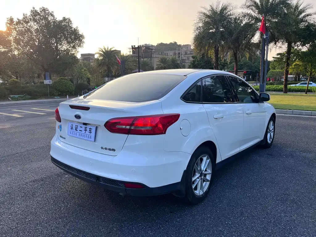 Ford Focus — миниатюра 6