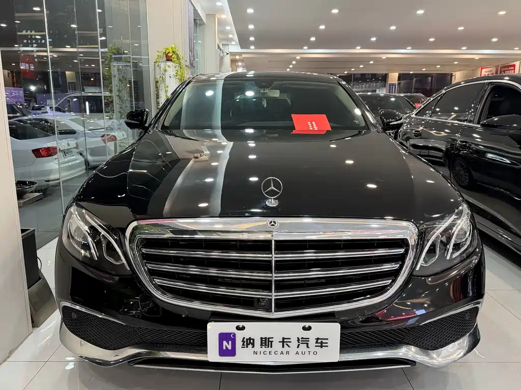 Mercedes-Benz E-Class — миниатюра 2