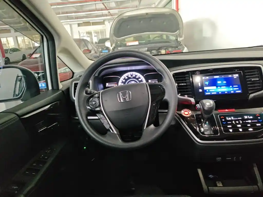 Honda Odyssey — миниатюра 7