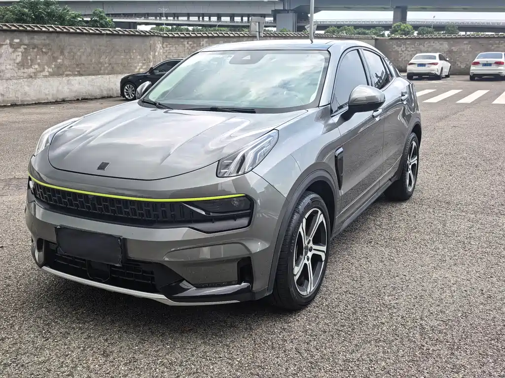 Lynk & Co 05
