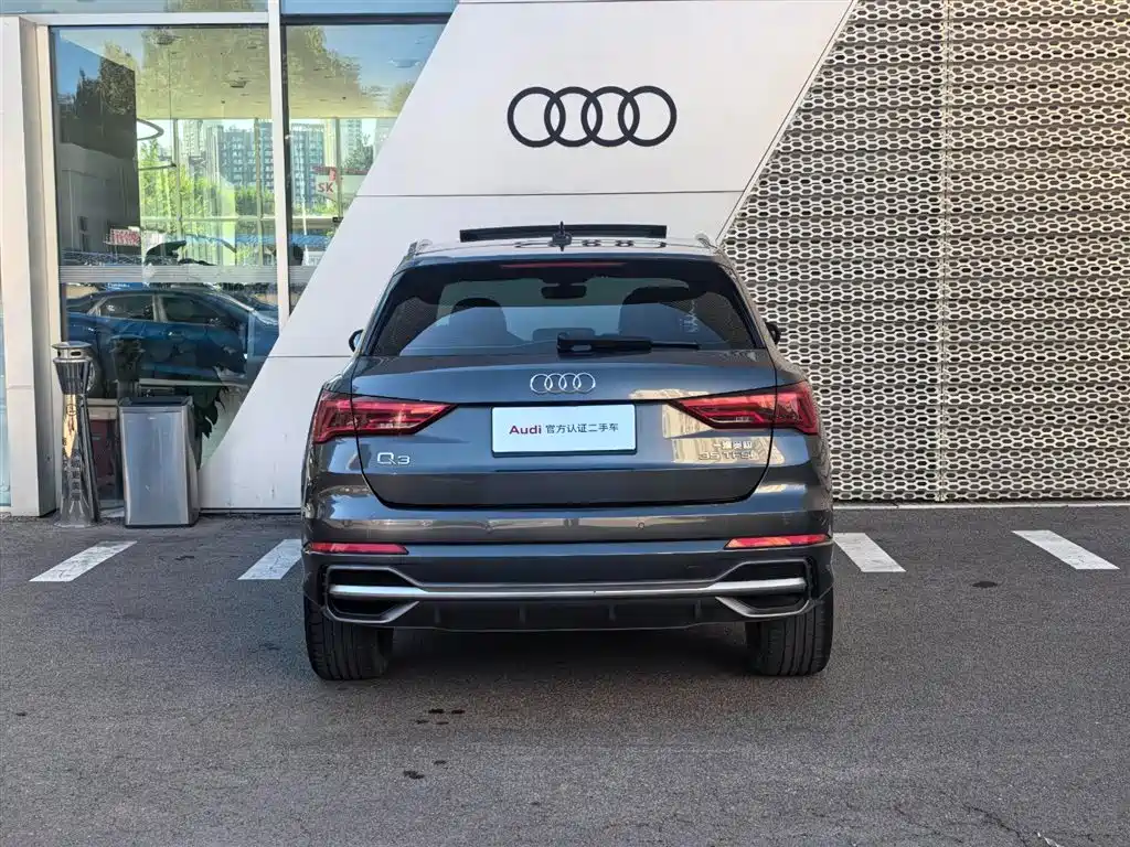 Audi Q3 - фото 5