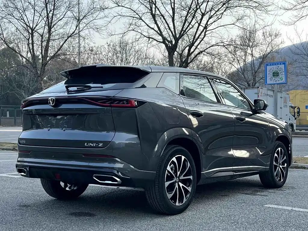 CHANGAN UNI Z NEW ENERGY