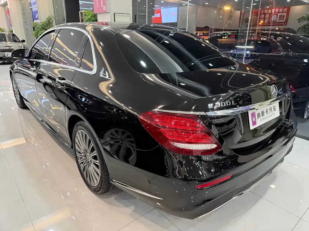 Mercedes-Benz E-Class — миниатюра 5