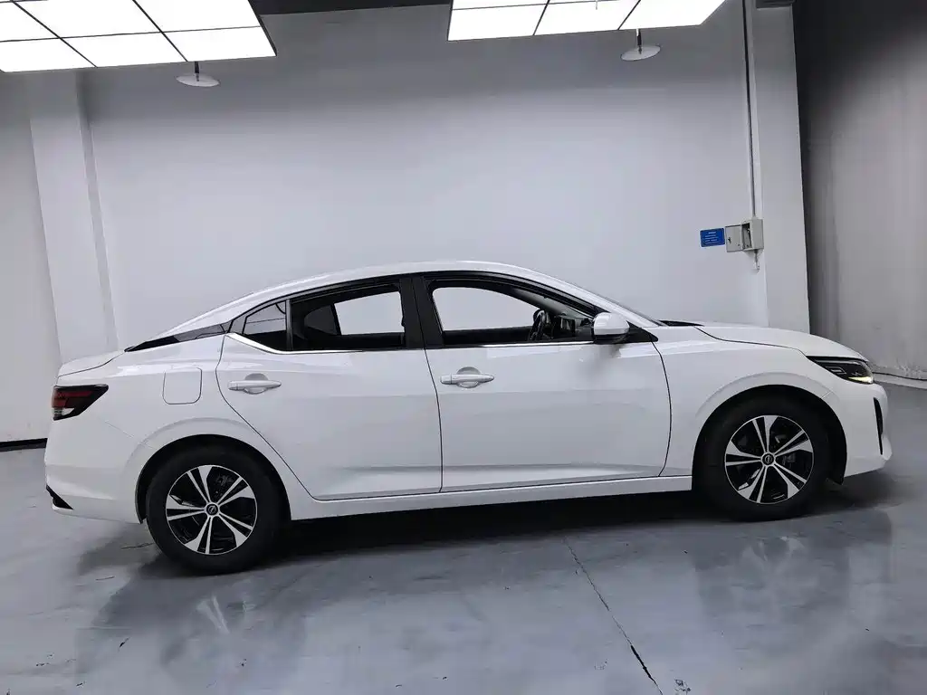 Nissan Sylphy — миниатюра 9