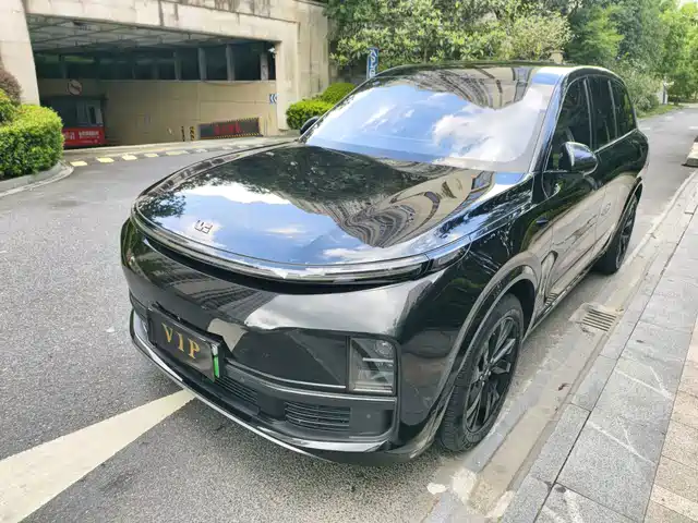 Li Auto L8