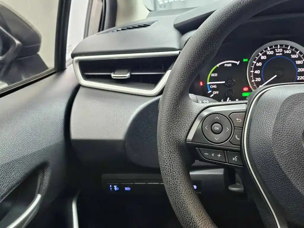 Toyota Corolla — миниатюра 14