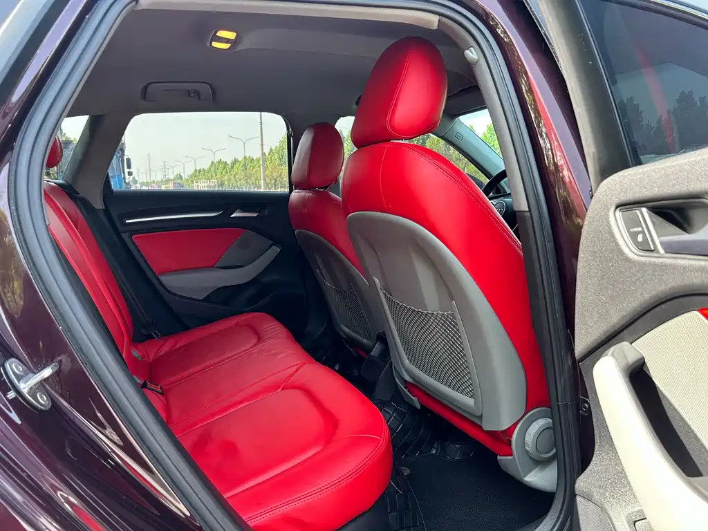 Audi A3 - фото 8