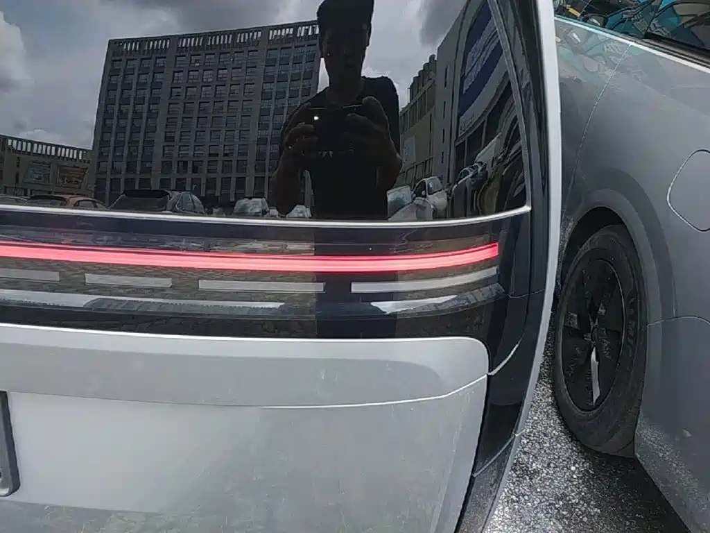 Li Auto Li MEGA — миниатюра 8