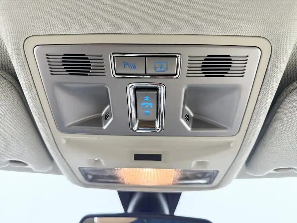 Jaguar XF — миниатюра 17