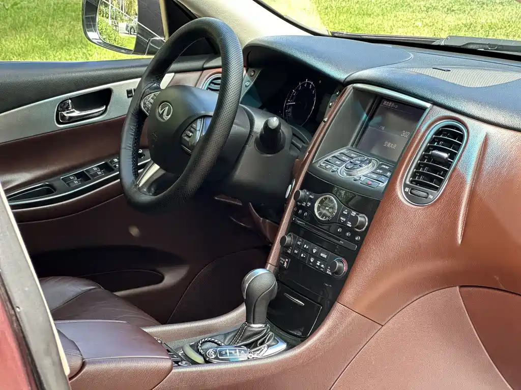 Infiniti QX50 — миниатюра 15