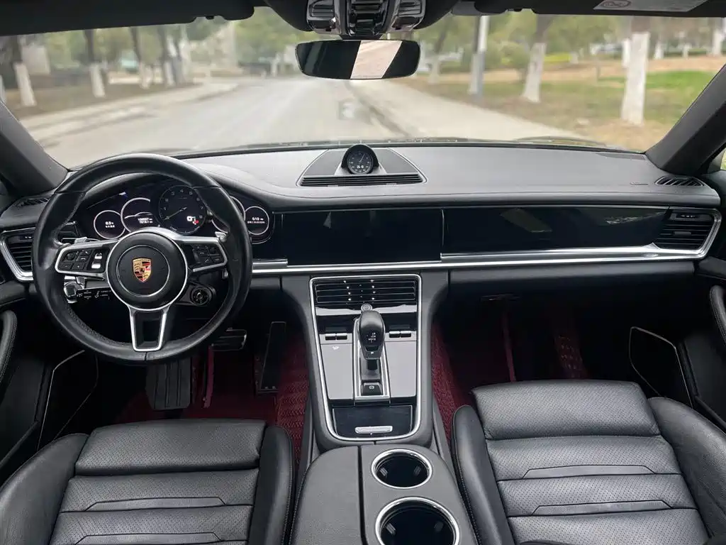 PORSCHE PANAMERA NEW ENERGY