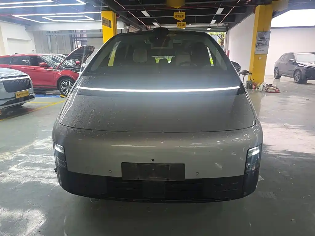 Li Auto Li MEGA — миниатюра 3