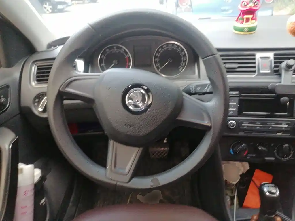 Skoda Rapid Spaceback — миниатюра 11