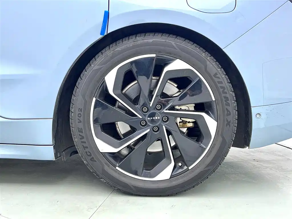 ZEEKR EXTREME KRYPTON 001