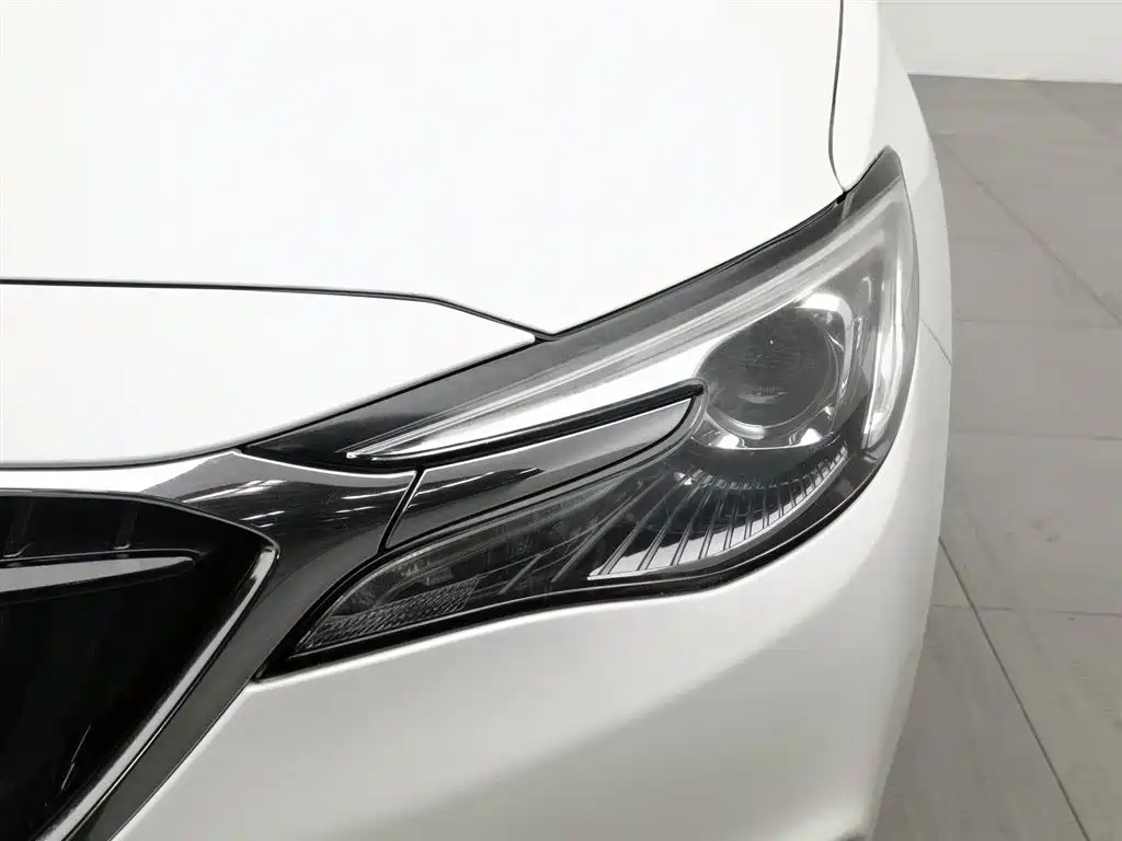 Buick Excelle 2018 15T DCT Elite V